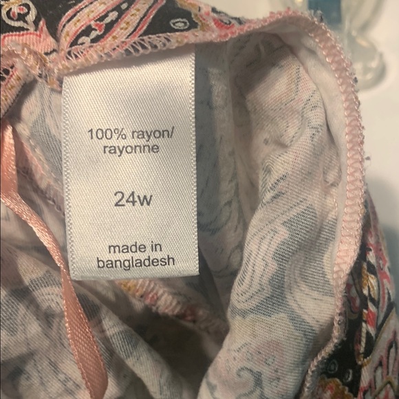 Pink Paisley Printed Wrap Skirt Maurices Feminine Business Casual Plus Size 24W - Picture 3 of 4